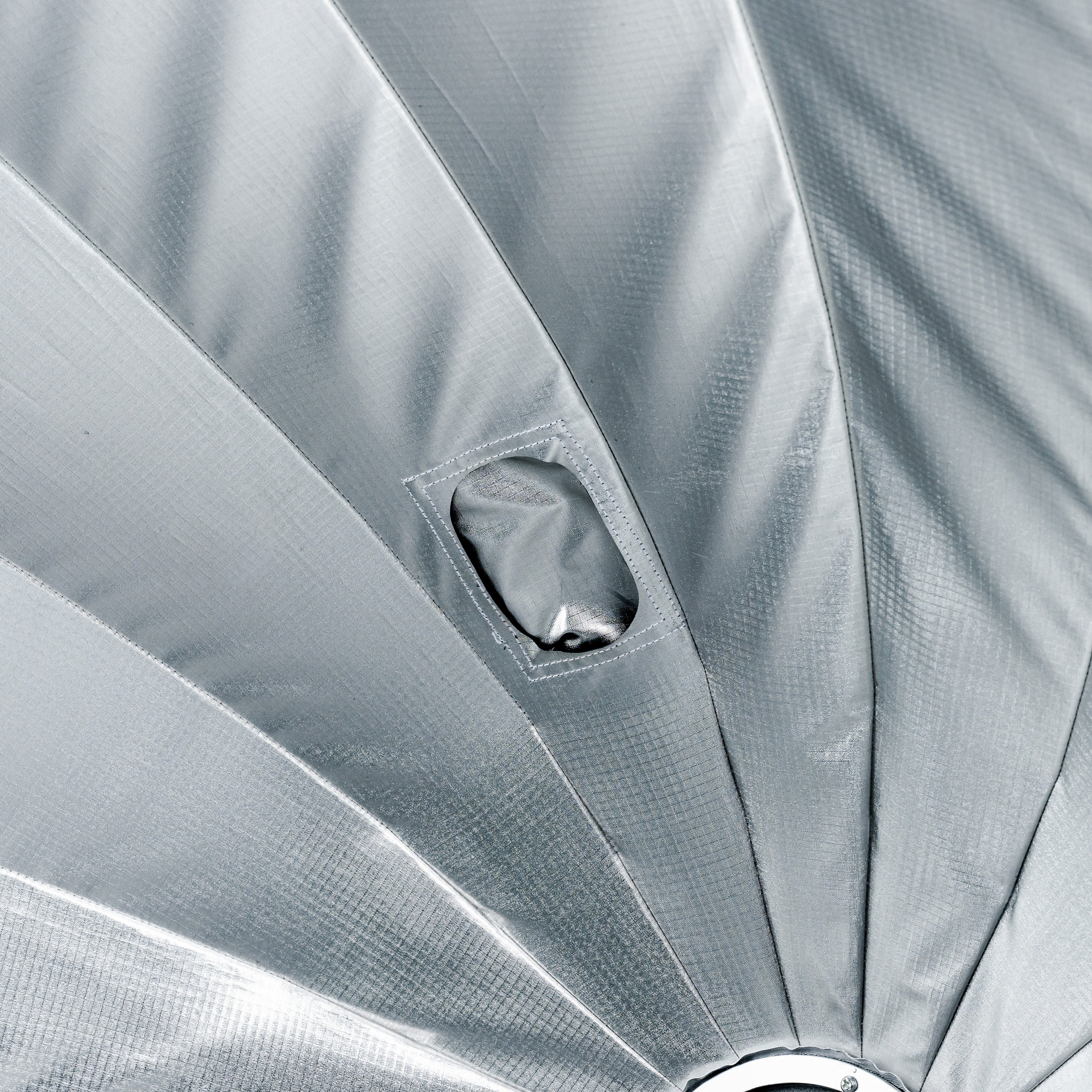 Cheetah Stand QPB-48 with Focusing System Softbox