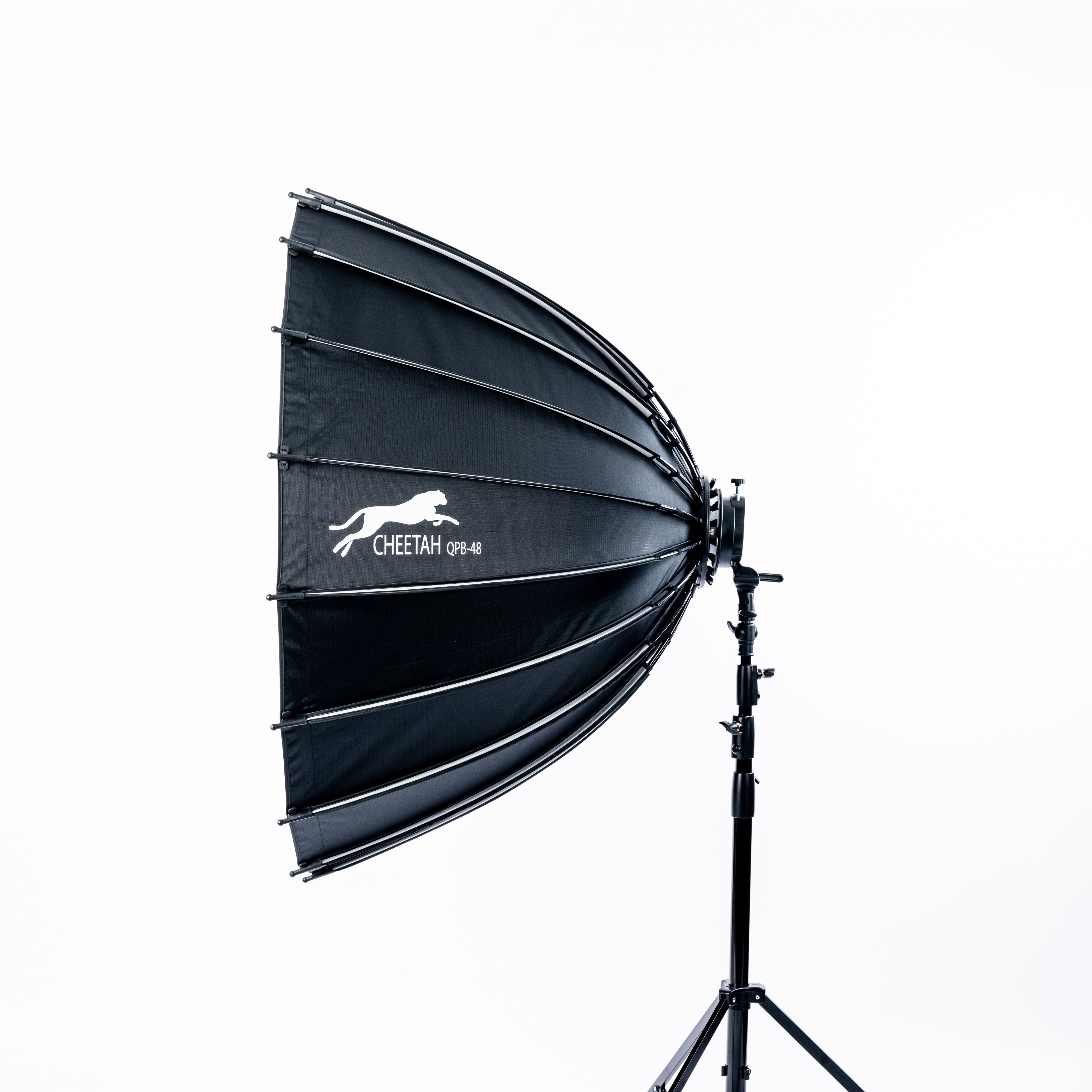 Cheetah Stand QPB-48 Deep Parabolic Softbox
